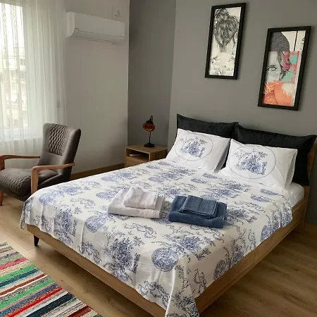 Cosy Flat In Old Town Apartman